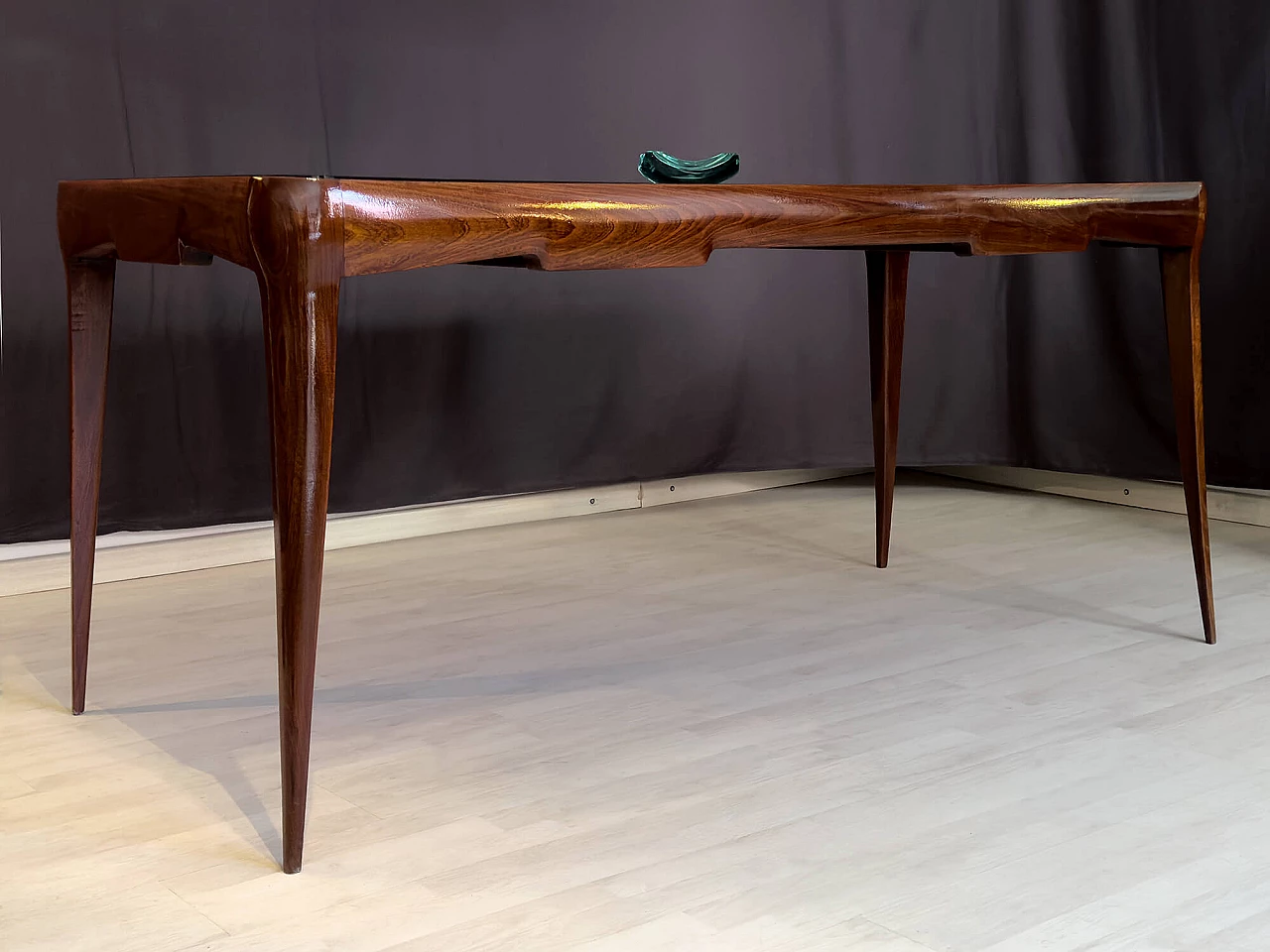 Walnut and black glass table in the style of Gio Ponti, 1950s 6