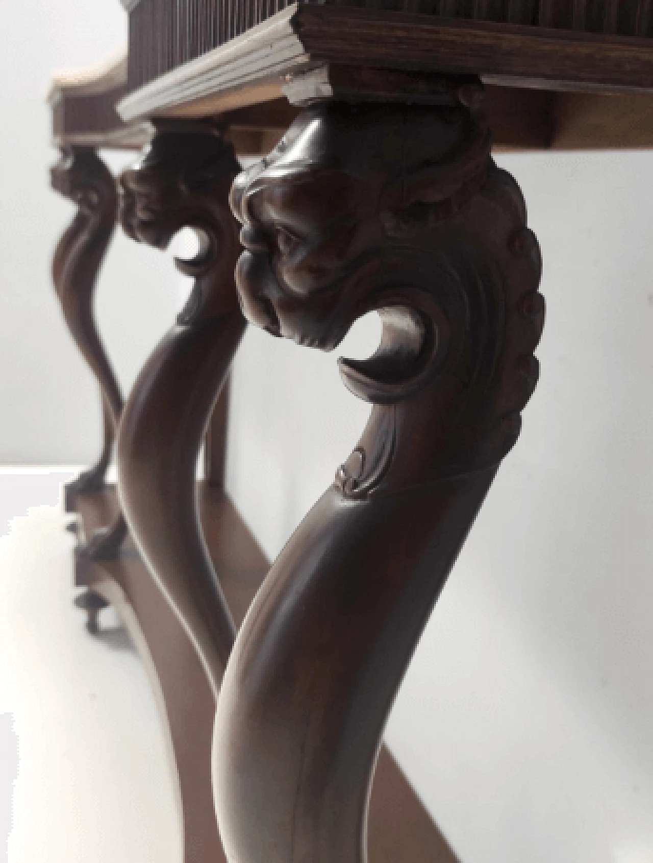 Consolle stile Neoclassico in noce, faggio e marmo di Carrara, anni '50 14