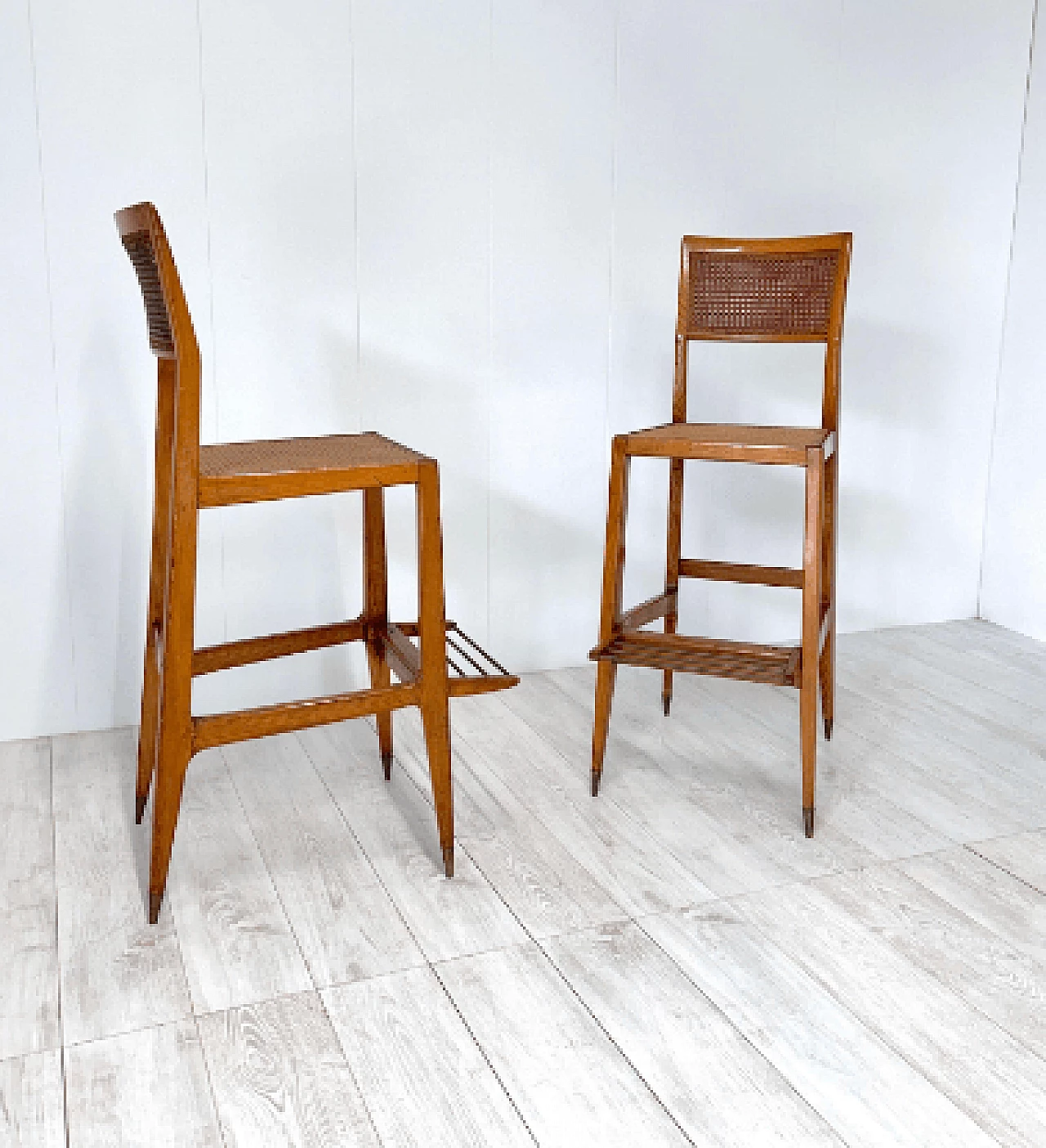 Pair of croupier stools by Gio Ponti for the Sanremo Casino, 1950s 2