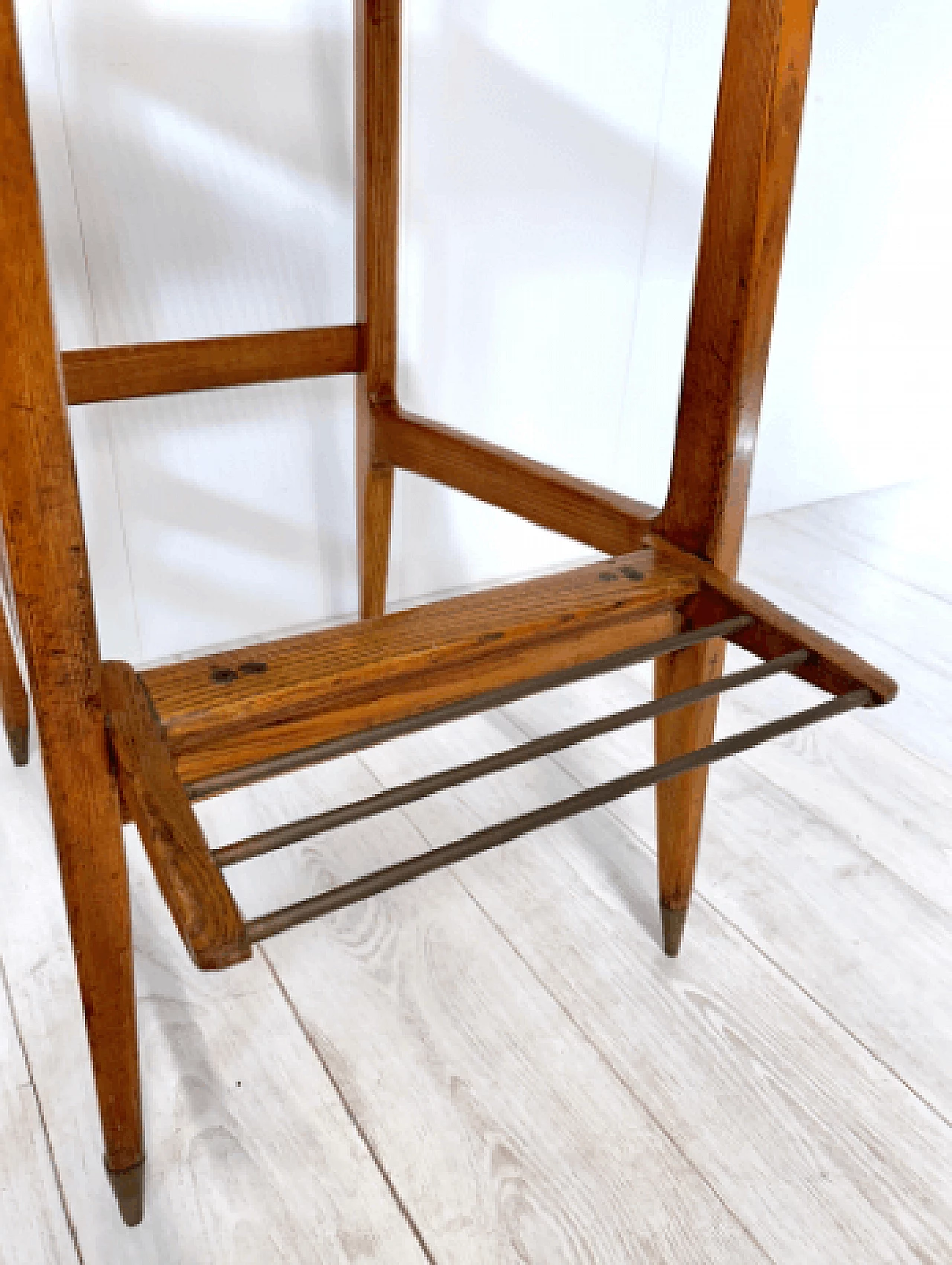 Pair of croupier stools by Gio Ponti for the Sanremo Casino, 1950s 15