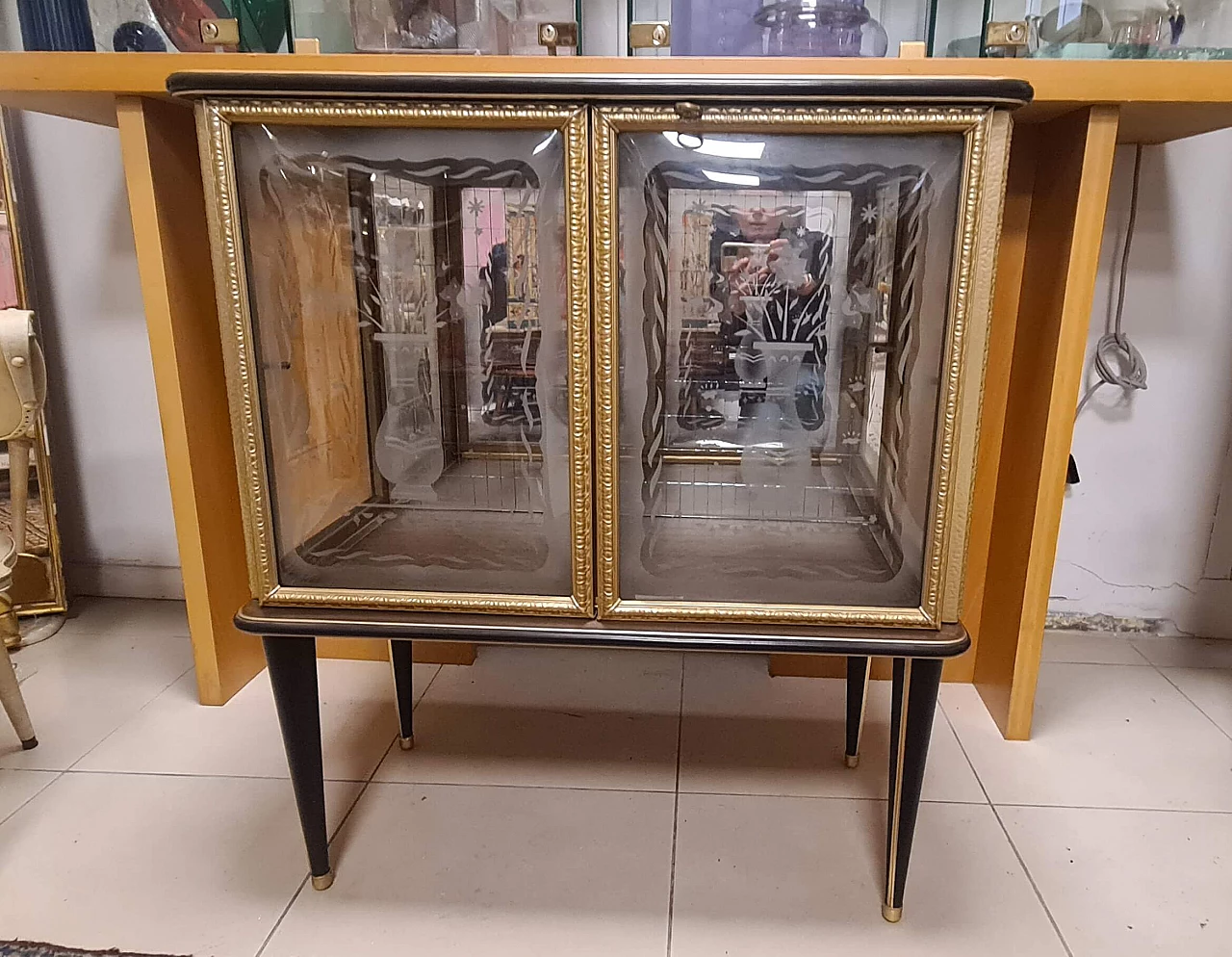 Bar cabinet with wooden and leather structure by Umberto Mascagni, 1940s 1