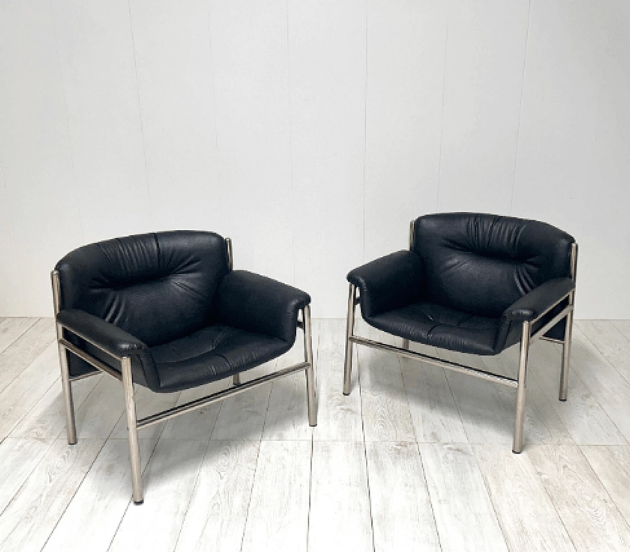 Pair of armchairs by Tito Agnoli for Cinova, 1970s 2