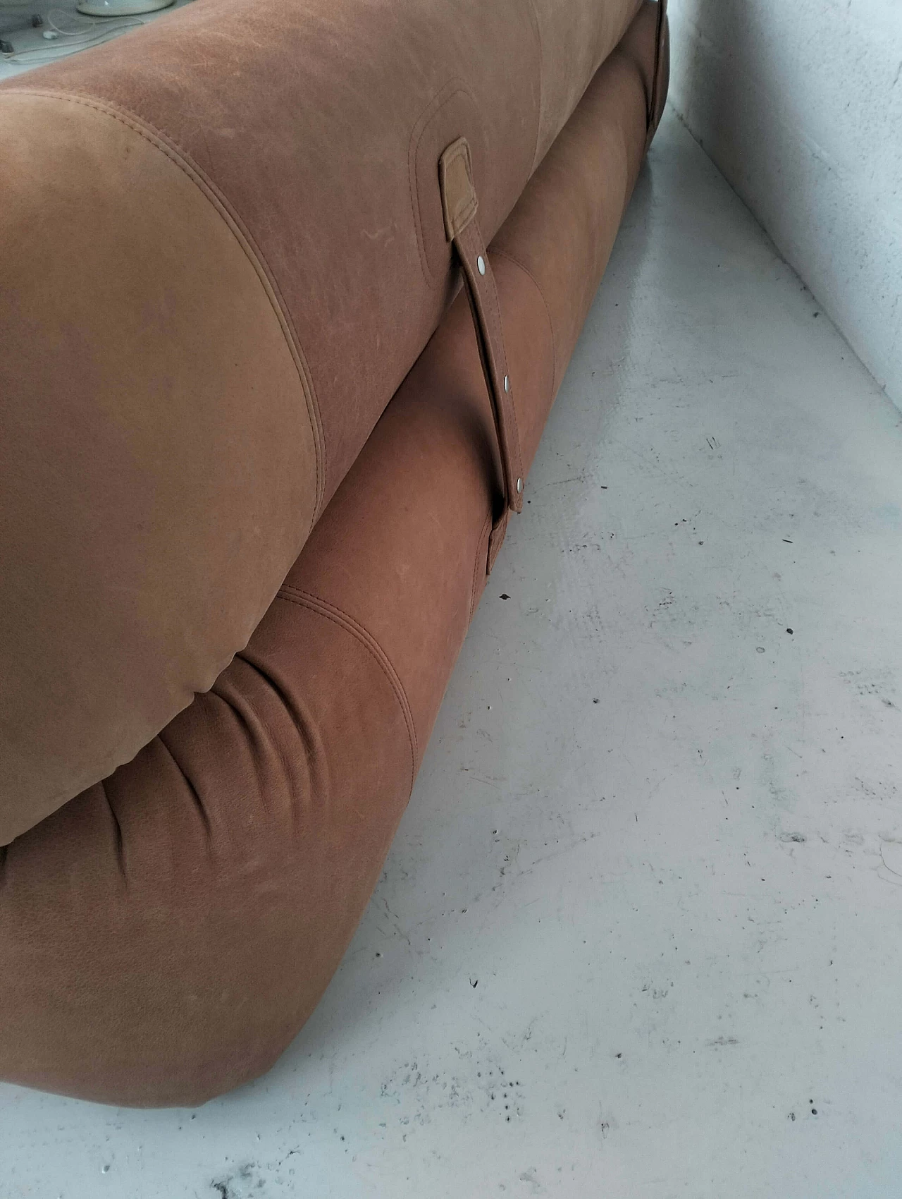 Anfibio three-seater leather sofa by Alessandro Becchi for Giovannetti, 1970s 5