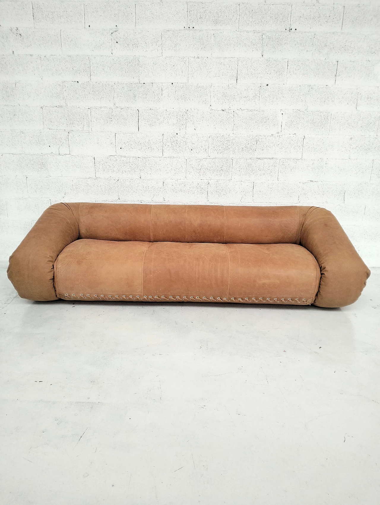 Anfibio three-seater leather sofa by Alessandro Becchi for Giovannetti, 1970s 6