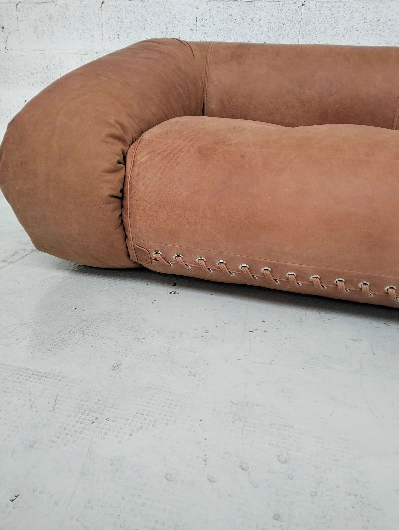 Anfibio three-seater leather sofa by Alessandro Becchi for Giovannetti, 1970s 7