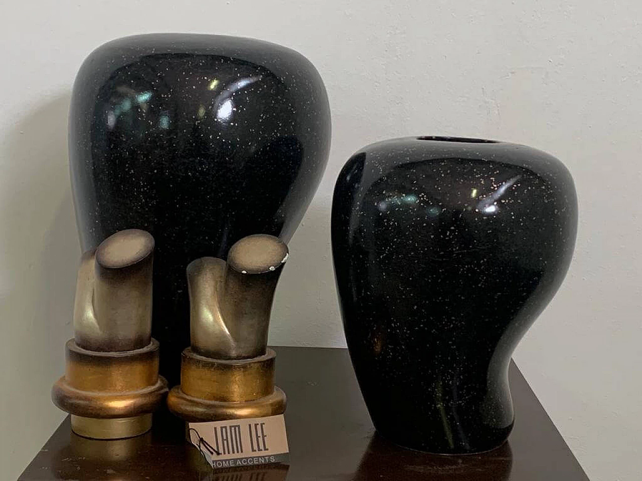 Pair of vases with lid by Lam Lee Group, 1980s 7
