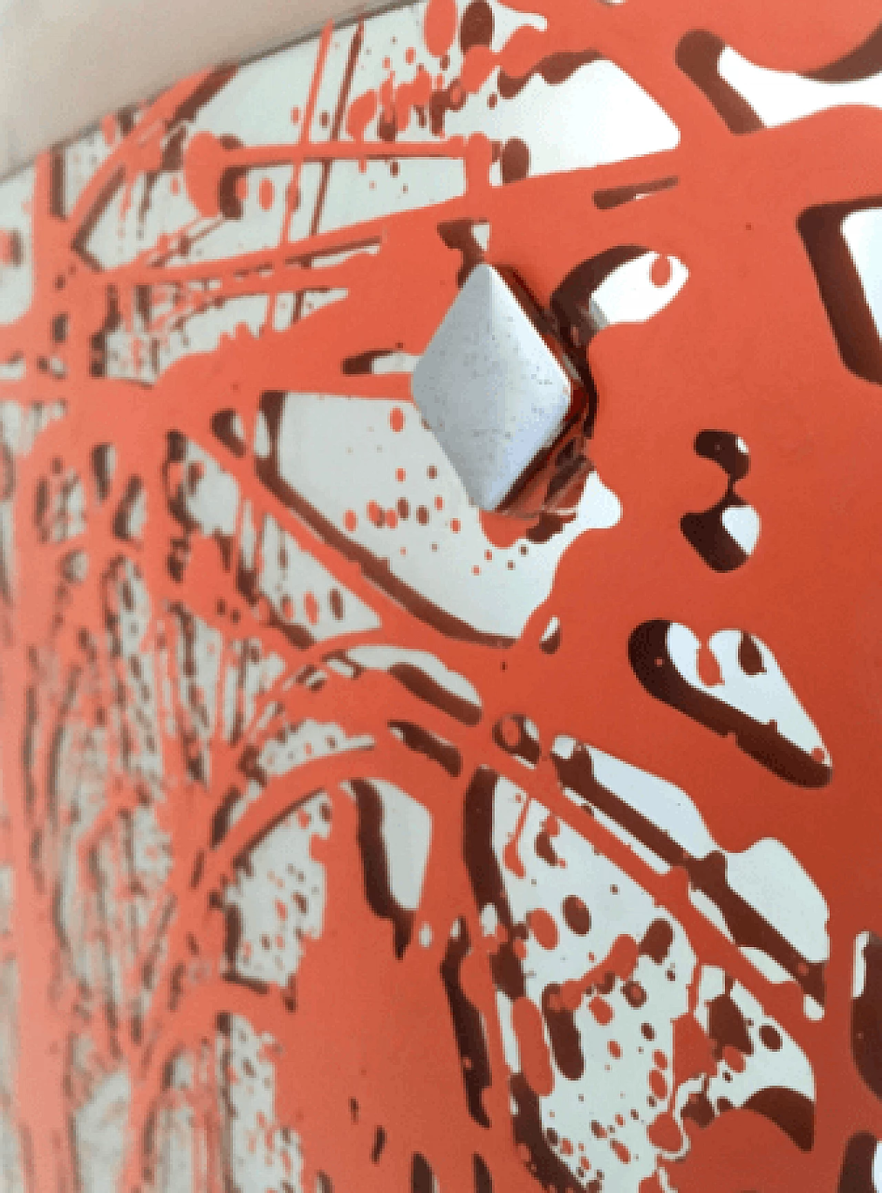 Plexiglass wall mirror with orange enamel details, 2012 5