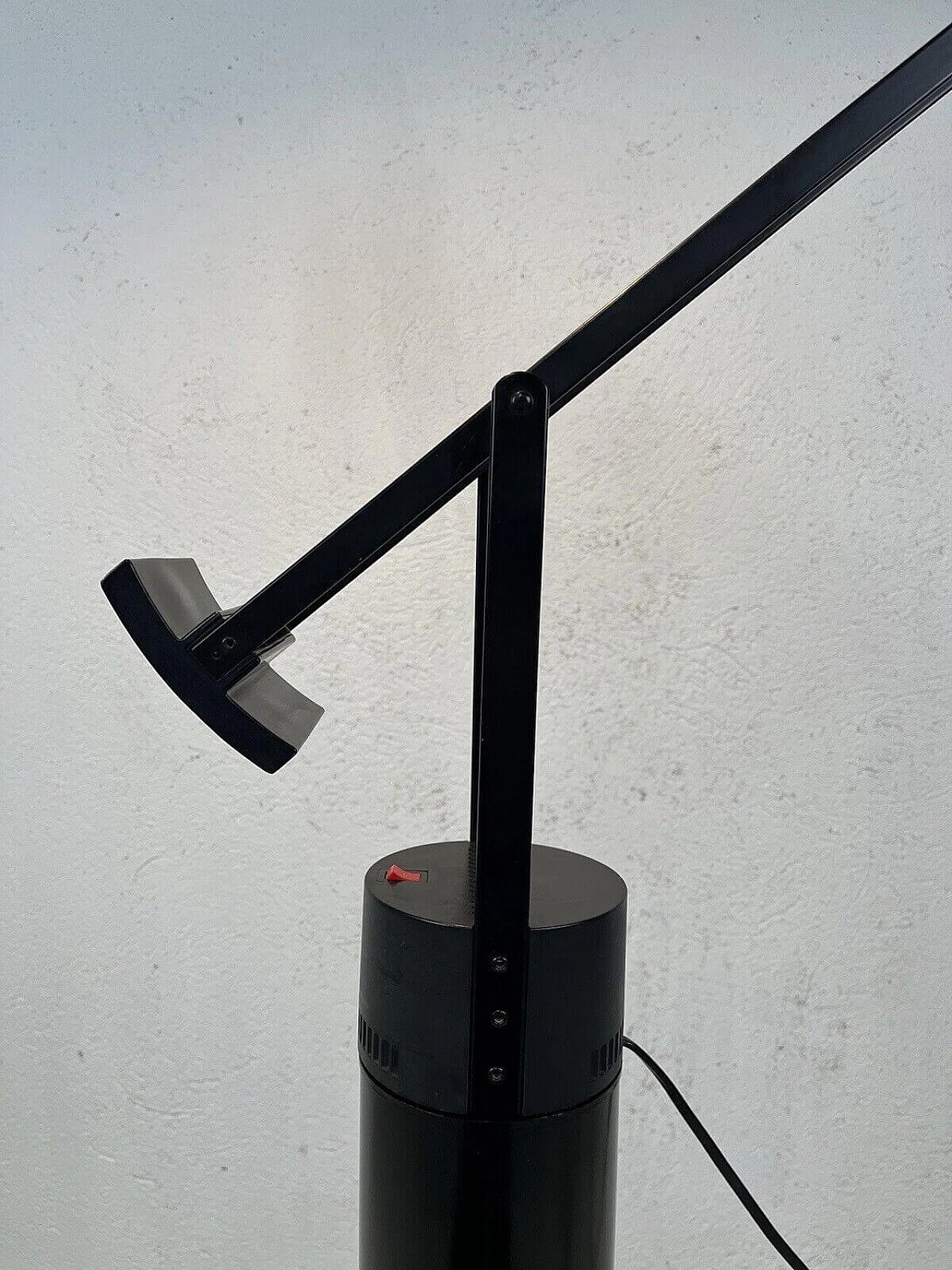 Lampada da terra Tizio di Richard Sapper per Artemide, anni '70 2