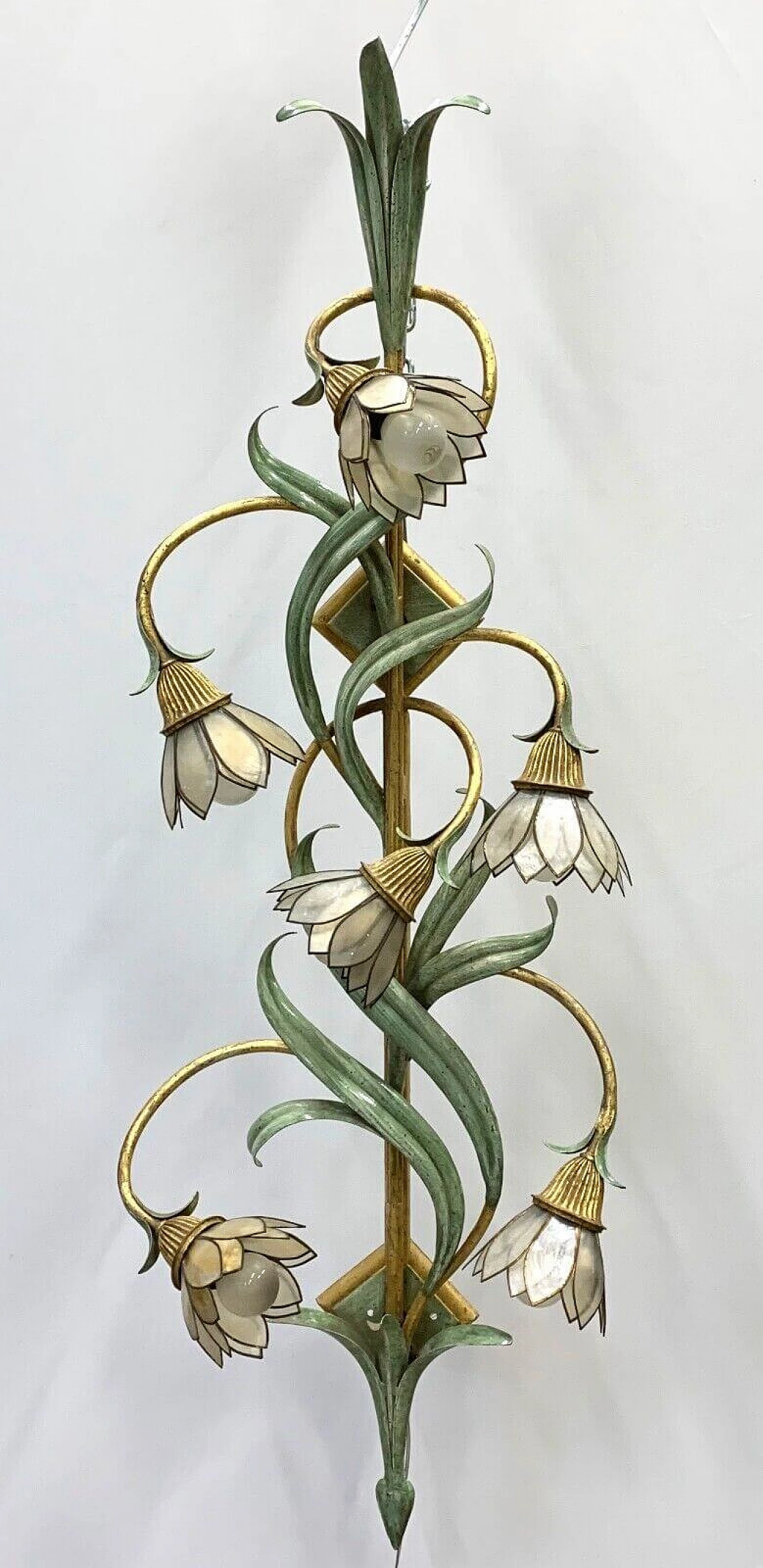 Pair of wall sconces by Banci Firenze with mother-of-pearl petals, 1980s 9