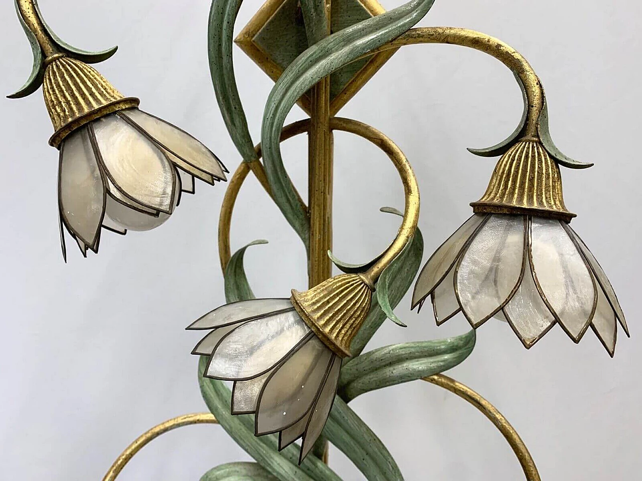 Pair of wall sconces by Banci Firenze with mother-of-pearl petals, 1980s 11