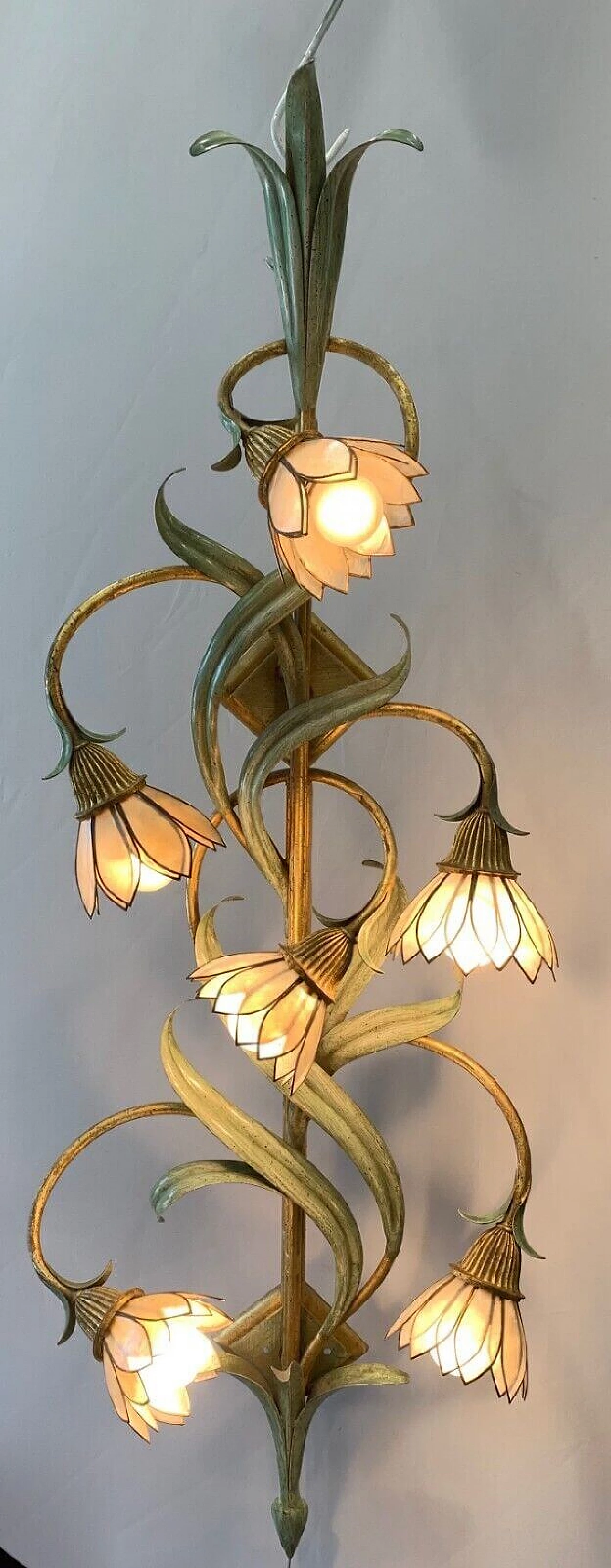 Pair of wall sconces by Banci Firenze with mother-of-pearl petals, 1980s 12