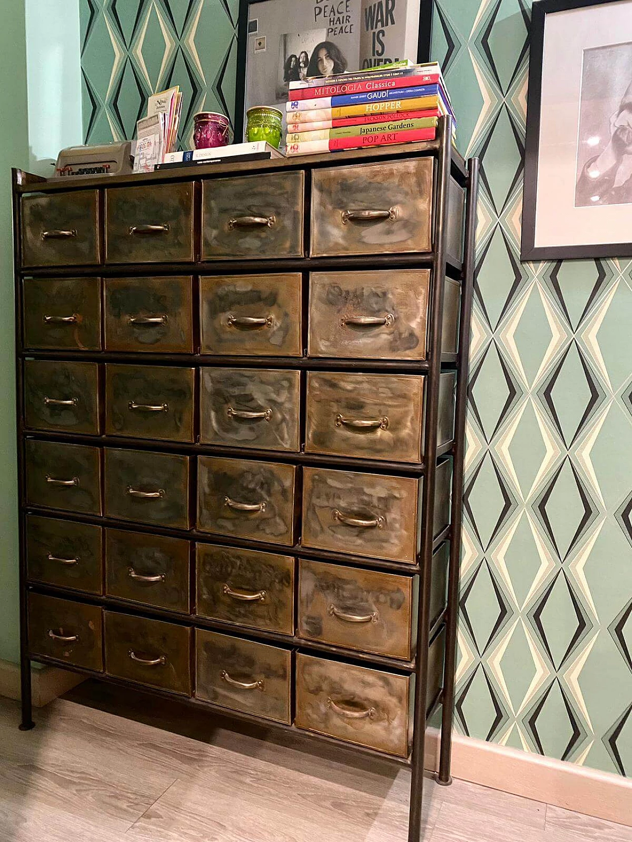 Comò in metallo spazzolato in stile Industriale, anni '40 6