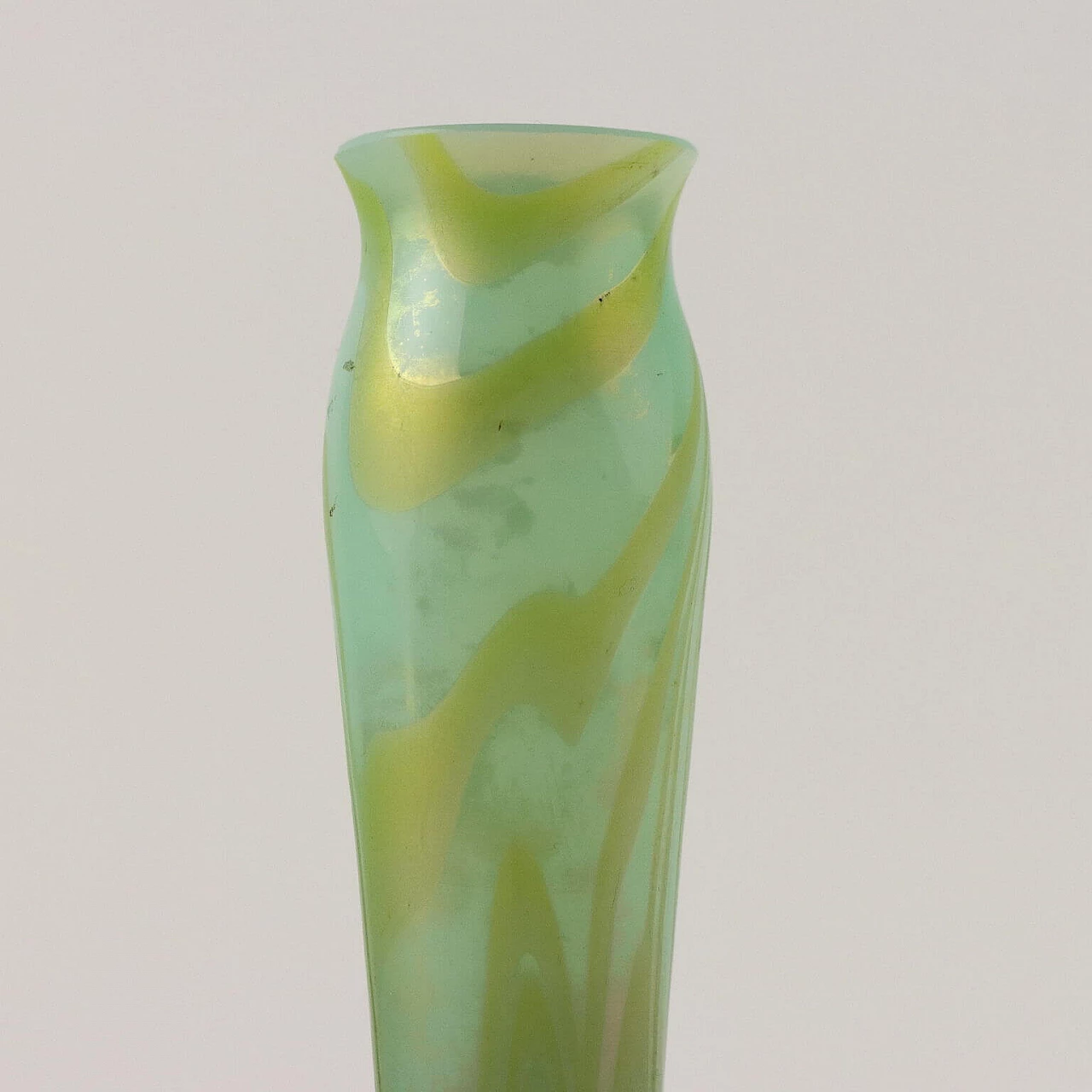 Green and yellow Loetz glass vase, early 20th century 3