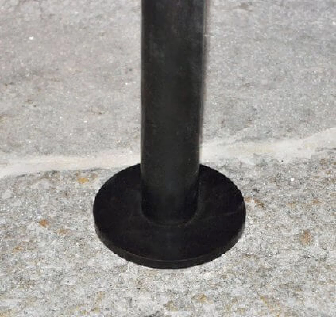 Vetrina per gioielli con struttura in ferro di Gianfranco Cavaglià, 1993 6