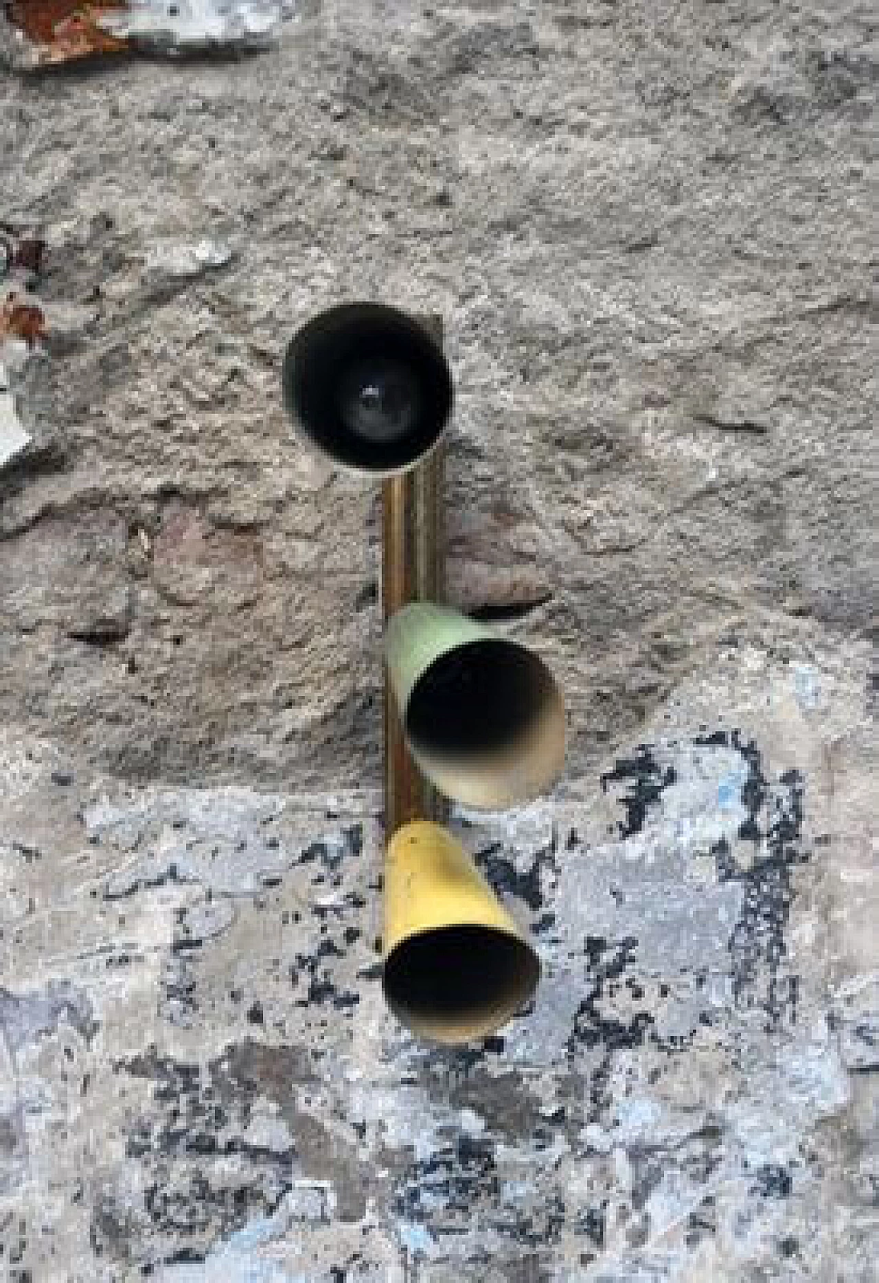 Applique in ottone con tre paralumi, anni '50 2