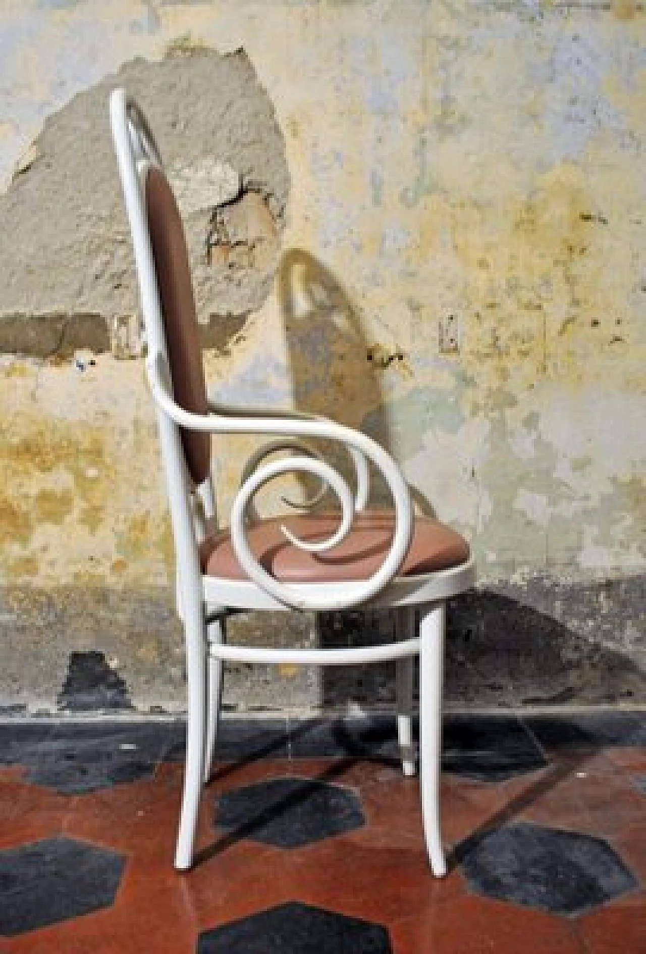 Lacquered bentwood armchair with pink leather details by Thonet, 1980s 4