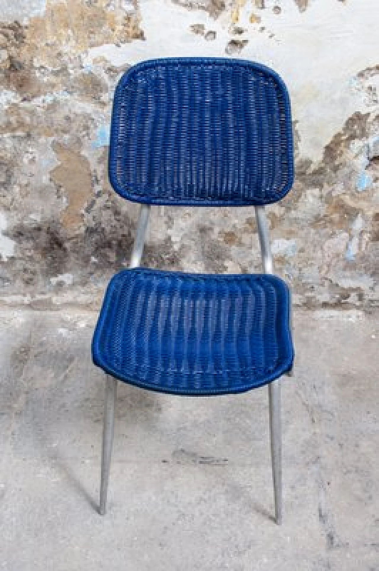 4 aluminum and blue plastic dining chairs, 1950s 3