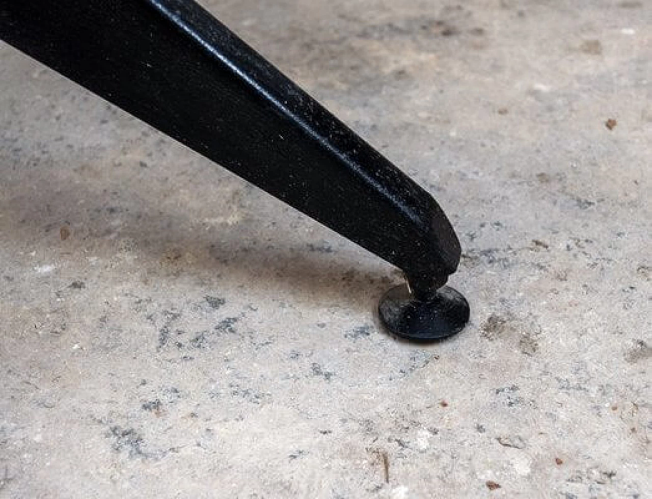 Coppia di Sedie girevoli in ferro e vinile, anni '50 16