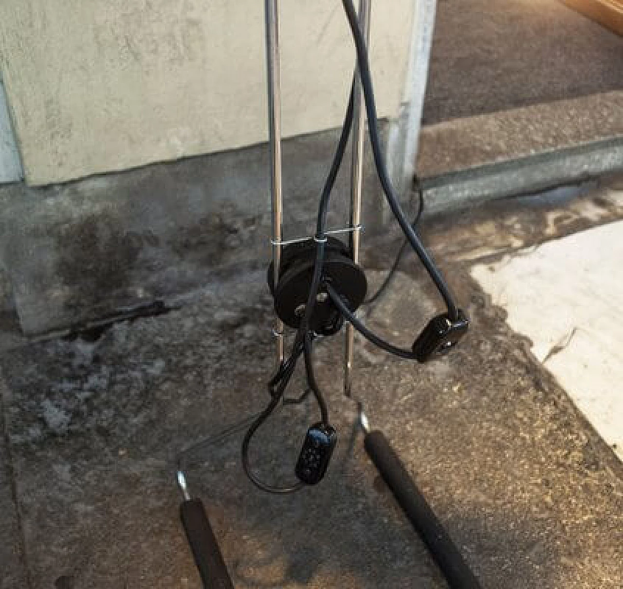 Lampada da terra regolabile con doppia luce in alluminio e plastica, anni '70 9