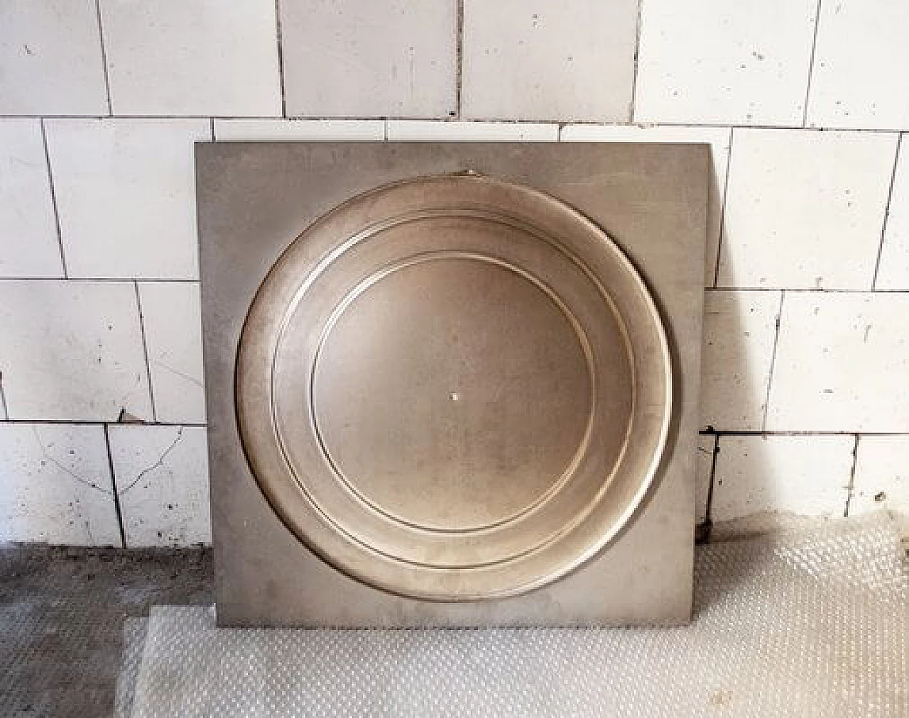 Specchio con cornice in acciaio spazzolato, anni '70 3