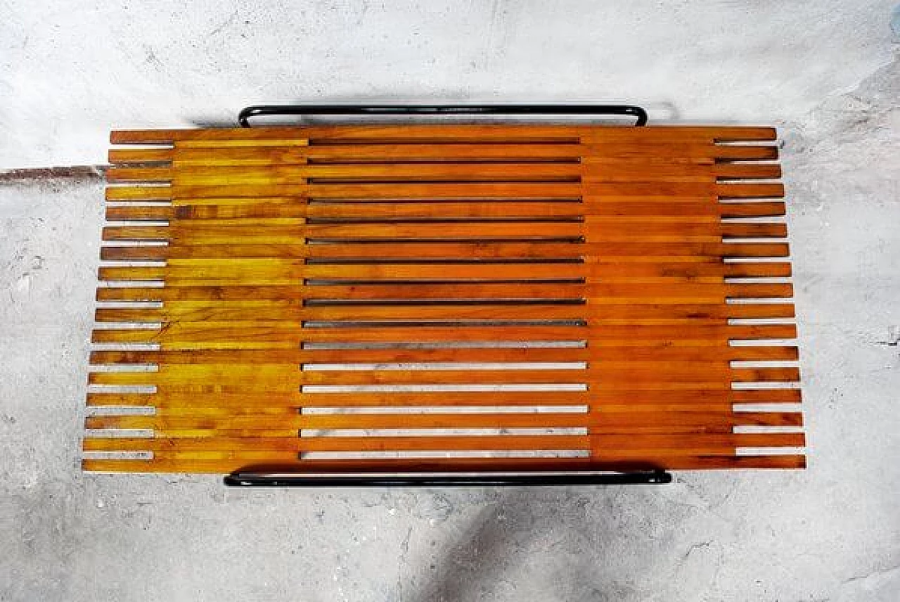 Tavolino da caffè in ciliegio e metallo in stile Ettore Sottsass, anni '50 4