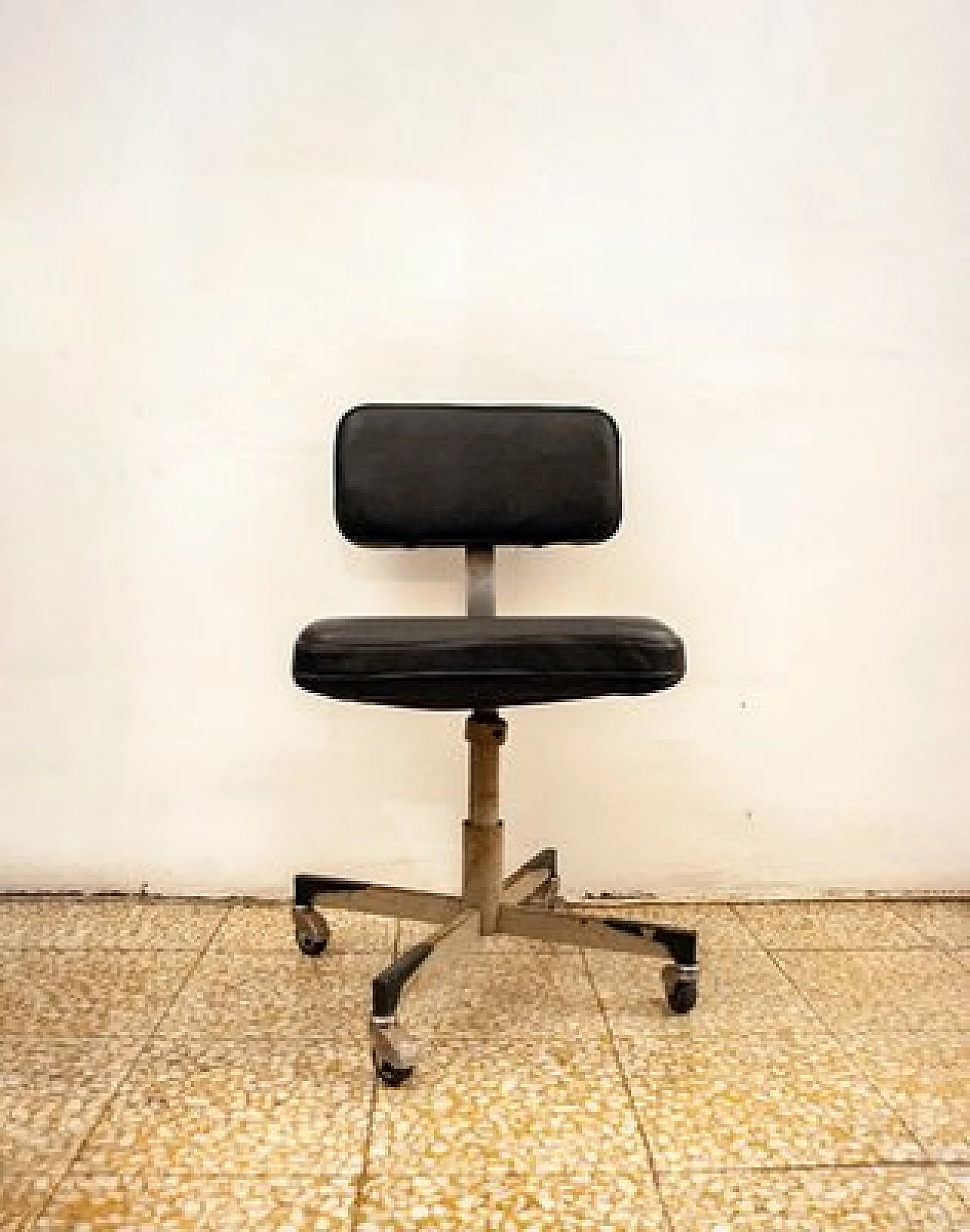 Arco office chair by BBPR for Olivetti Synthesis, 1960s 1