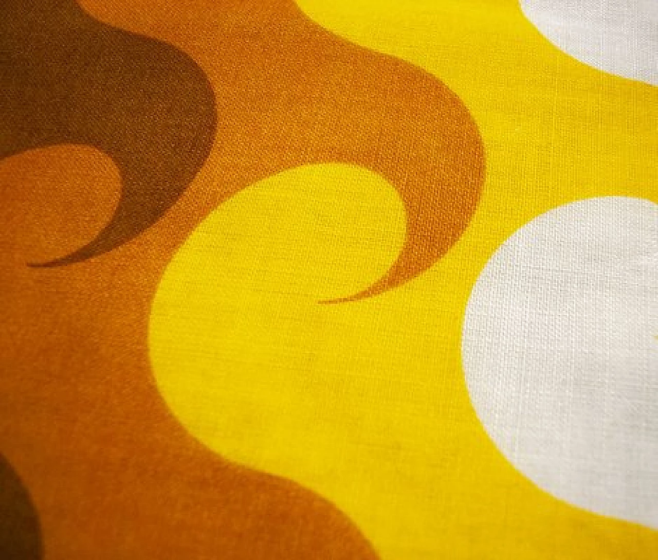 Tessuto giallo e arancione in cotone di Col Nova Diolen Ultra, anni '70 1