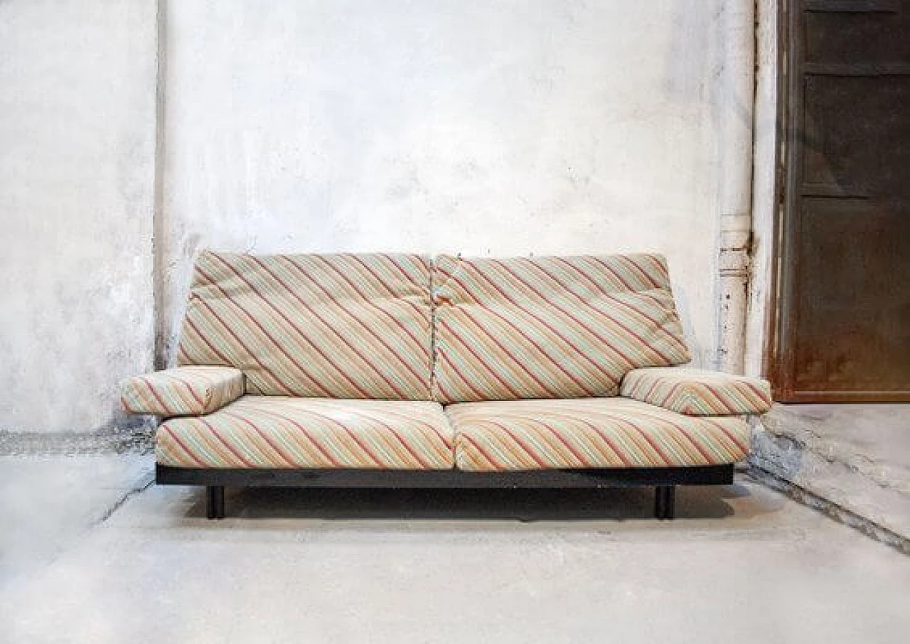Sofa with Missoni fabric by Giovanni Offredi for Saporiti, 1970s 1