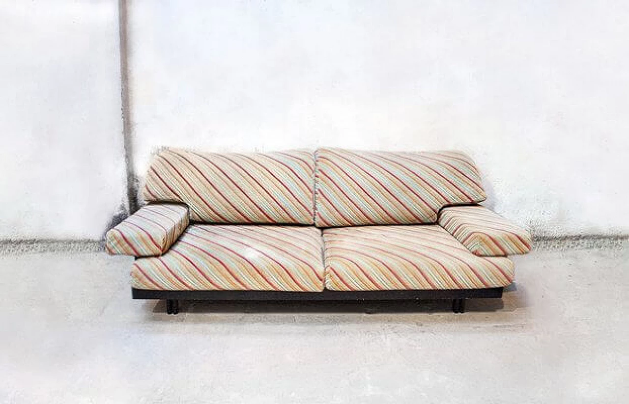 Sofa with Missoni fabric by Giovanni Offredi for Saporiti, 1970s 2