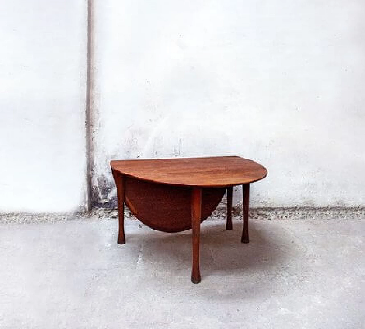 Babe oval table in cherry wood by Vico Magistretti for ICF De Padova, 1988 4
