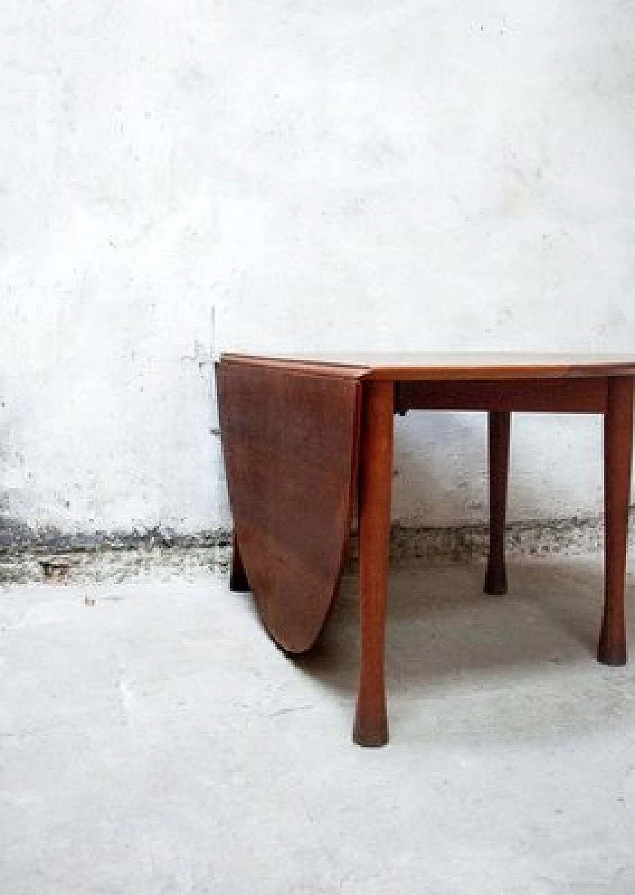 Babe oval table in cherry wood by Vico Magistretti for ICF De Padova, 1988 5