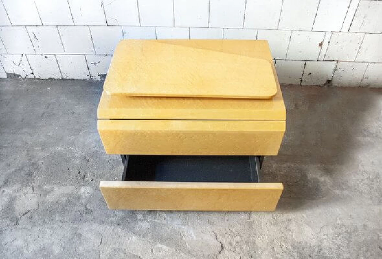 Pair of maple nightstands by Giovanni Offredi for Saporiti, 1970s 8