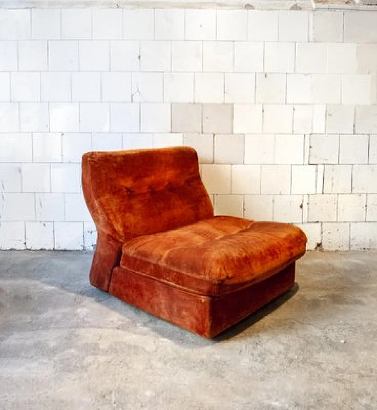 3 divani in camoscio arancione di Antonello Mosca per Cinova, anni '60 3