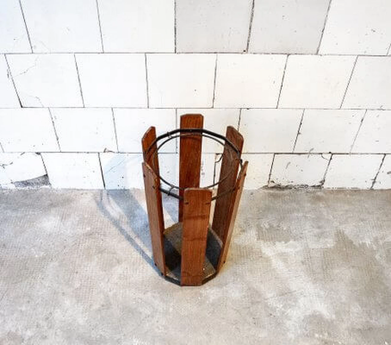 Umbrella stand in iron and wood, 1950s 2