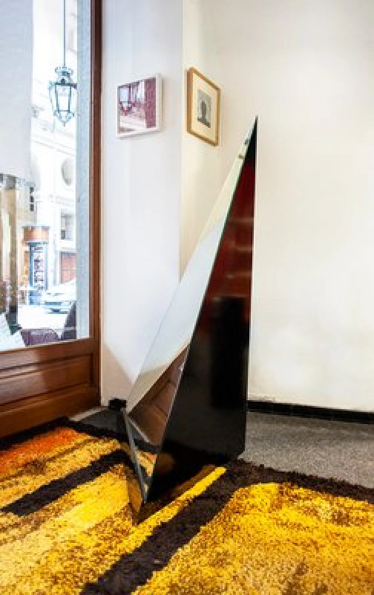 Specchio con struttura in legno laccato di Giuseppe Raimondi per Cristal Art, anni '70 2