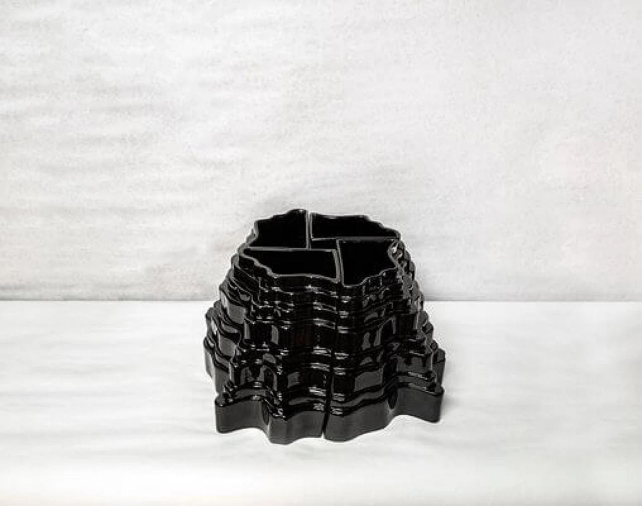 Vasi modulari in ceramica nera di Sergio Asti per Gabbianelli, 1968 2