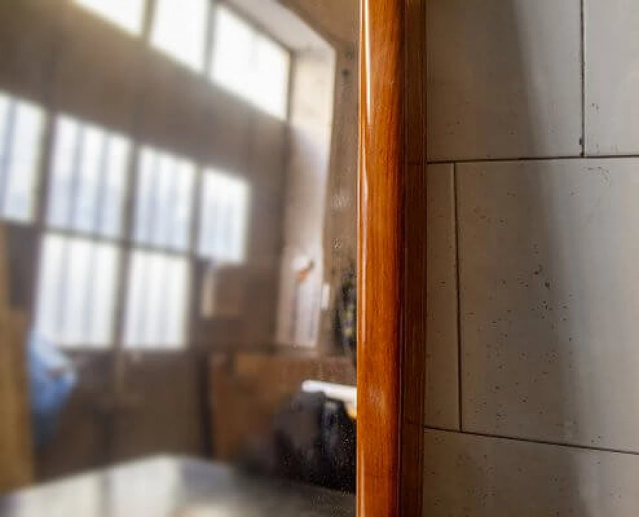 Specchio con cornice in legno di La Permanente Mobili Cantù, anni '50 4