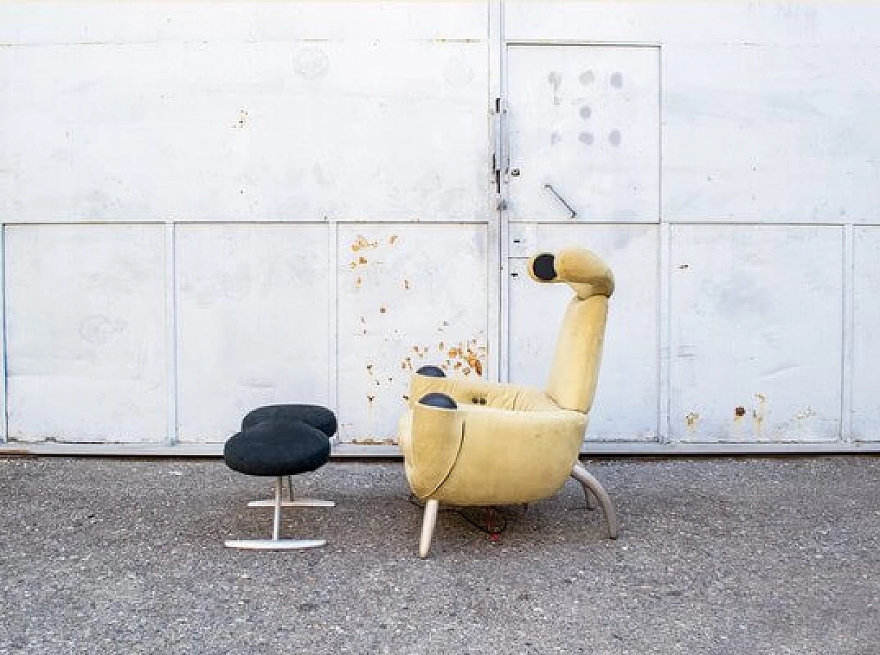 Stereo Armchair with footrest from Saporiti Italia, 1980s 2