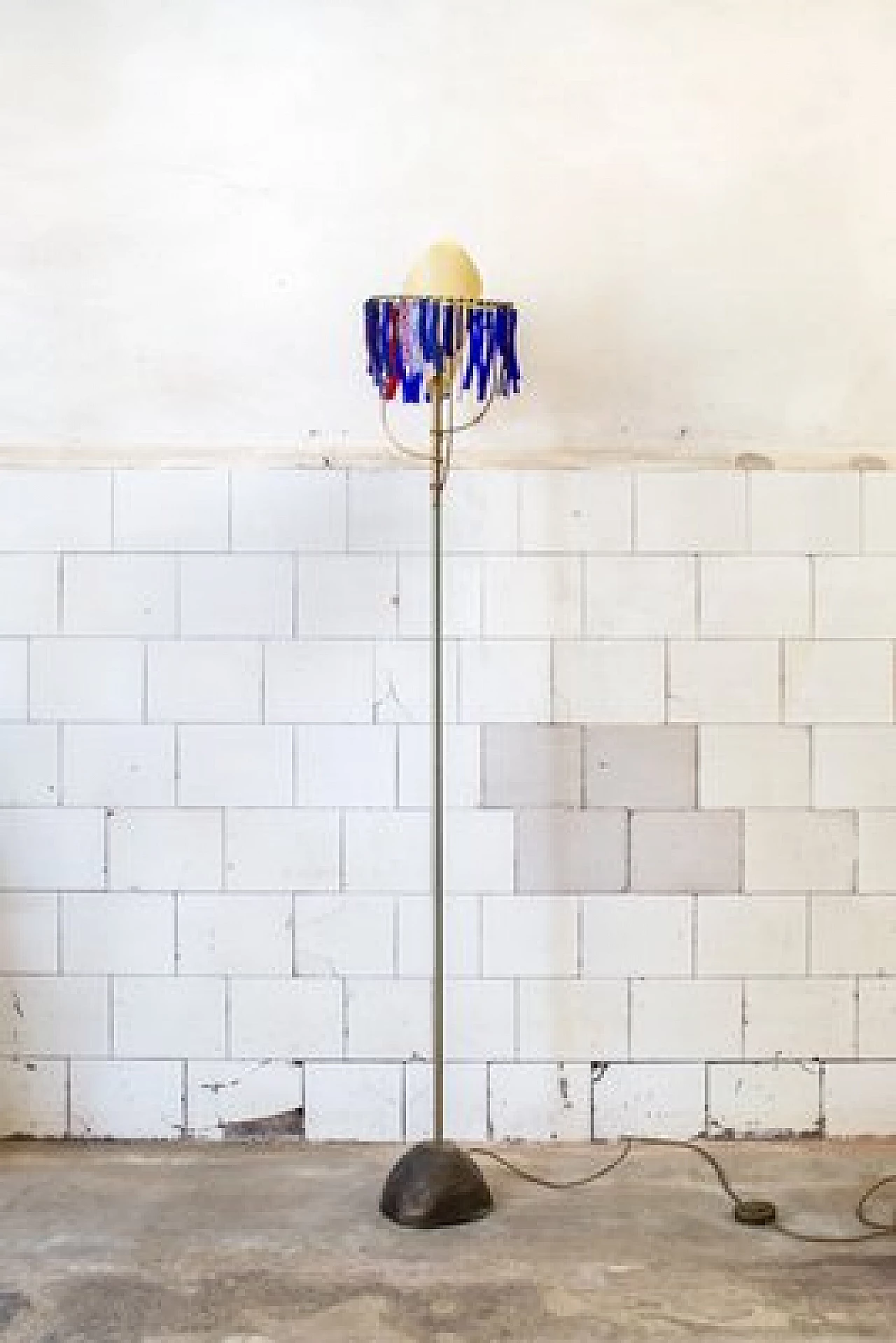 Lampada da terra Ifigenia di Toni Cordero per Artemide, anni '90 2