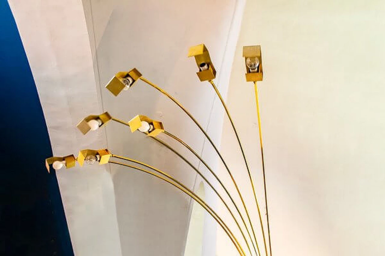 Lampada da terra in ottone con sette luci, anni '70 2