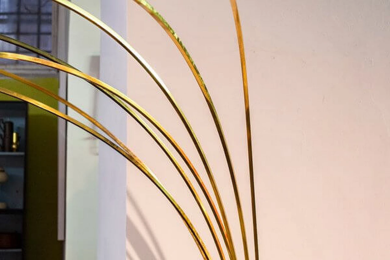 Lampada da terra in ottone con sette luci, anni '70 4