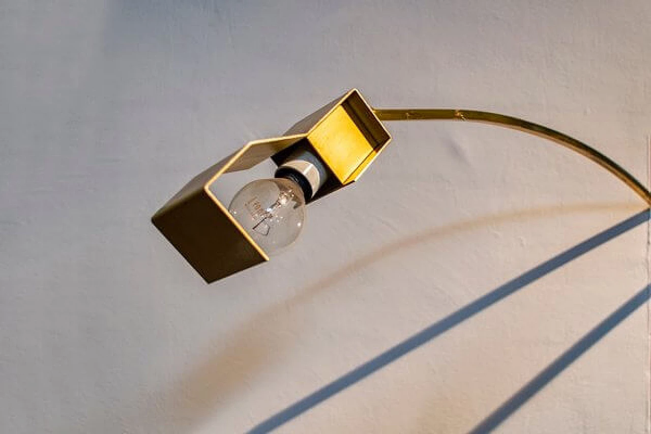 Lampada da terra in ottone con sette luci, anni '70 5