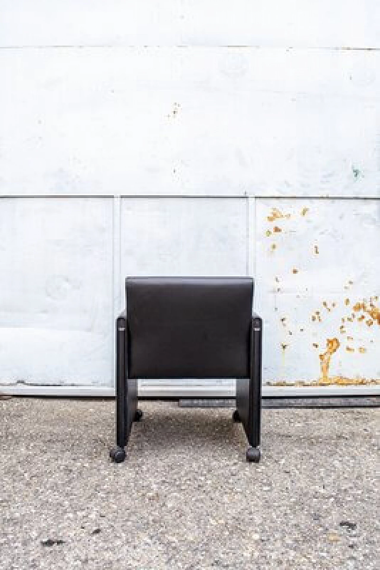 4 Leather Giulietta chairs by Tobia & Afra Scarpa, 1988 5