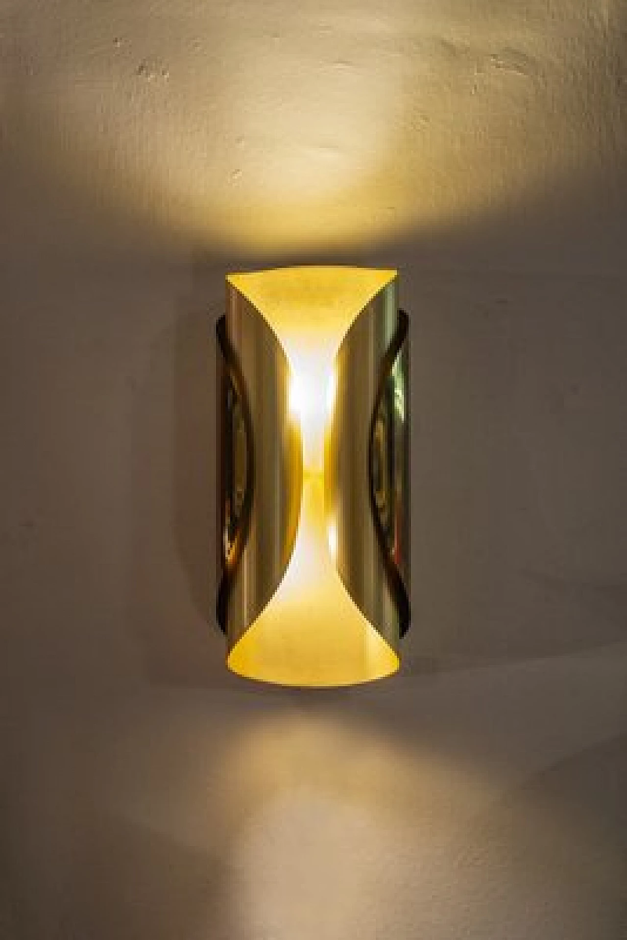 Brass wall light, 1970s 3