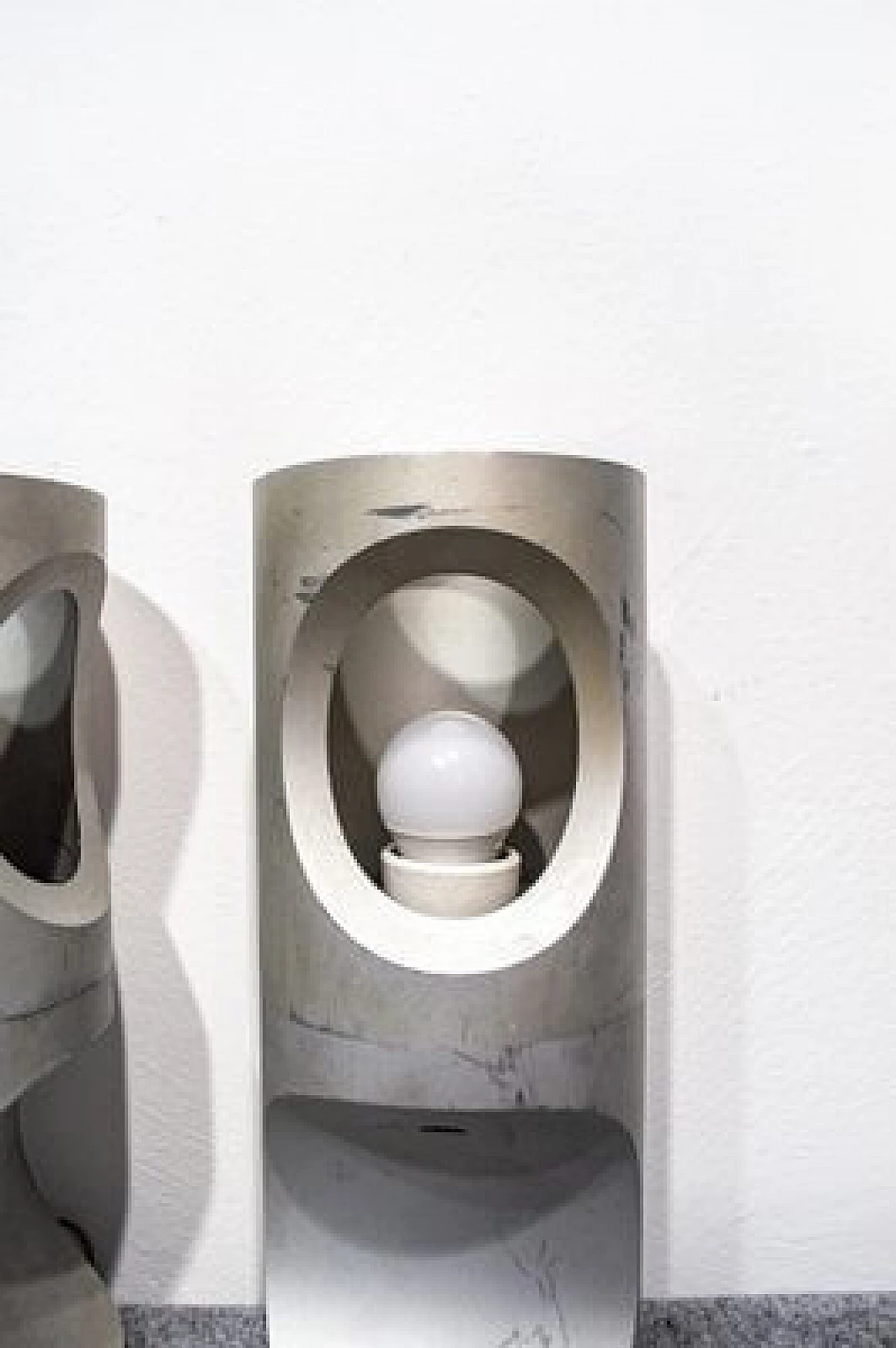 Pair of burnished aluminum table lamps, 1950s 3