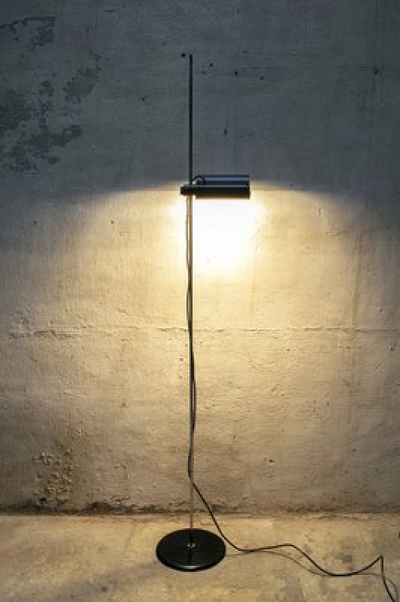 Dim 333 floor lamp by Vico Magistretti for Oluce, 1975 2