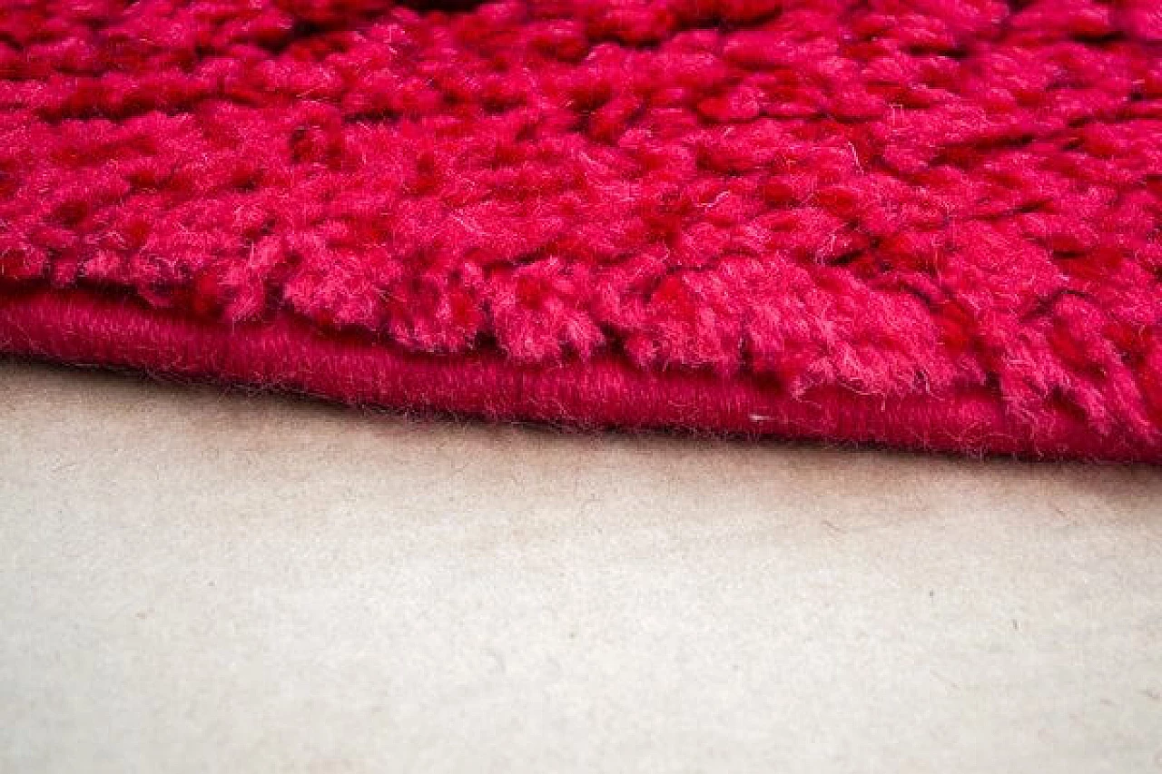 Red rug from Desso, 1970s 4