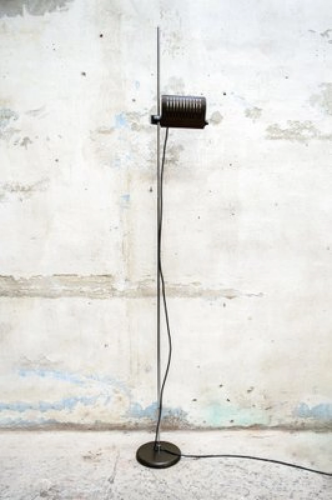 Dim 333 floor lamp by Vico Magistretti for Oluce, 1975 1