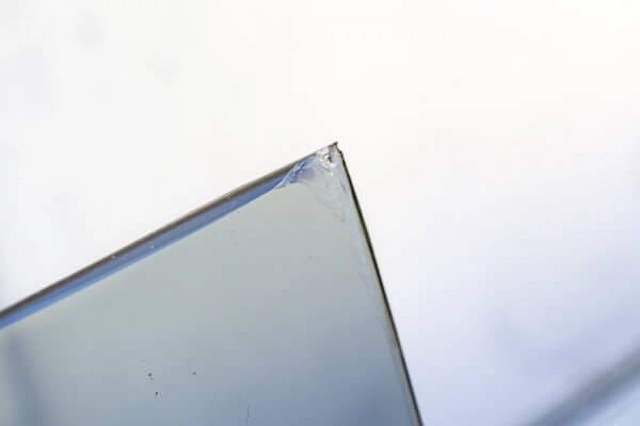 Credenza bassa in pelle scamosciata, vetro, legno e metallo cromato, anni '70 9