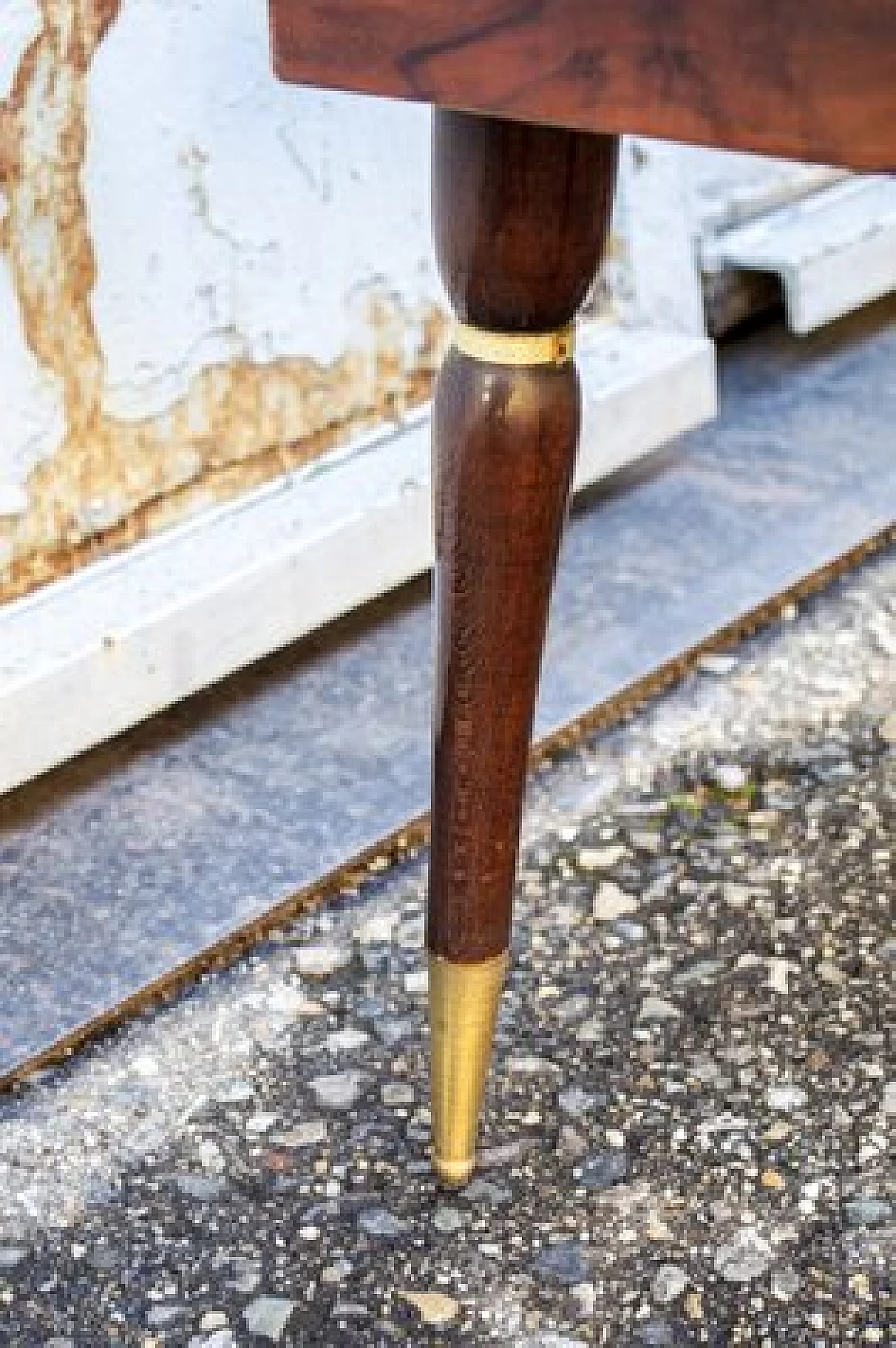 Coppia di comodini in radica e vetro, Italia, anni '50 7